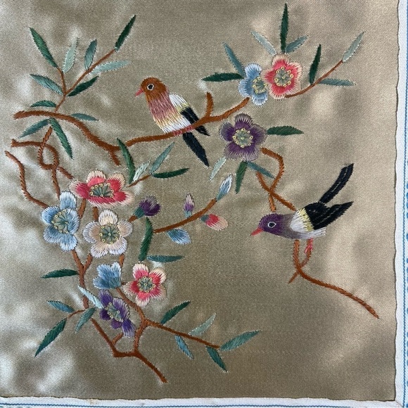 Vintage Chinese silk embroidered pieces or silk napkins (5 pieces) - Picture 6 of 16